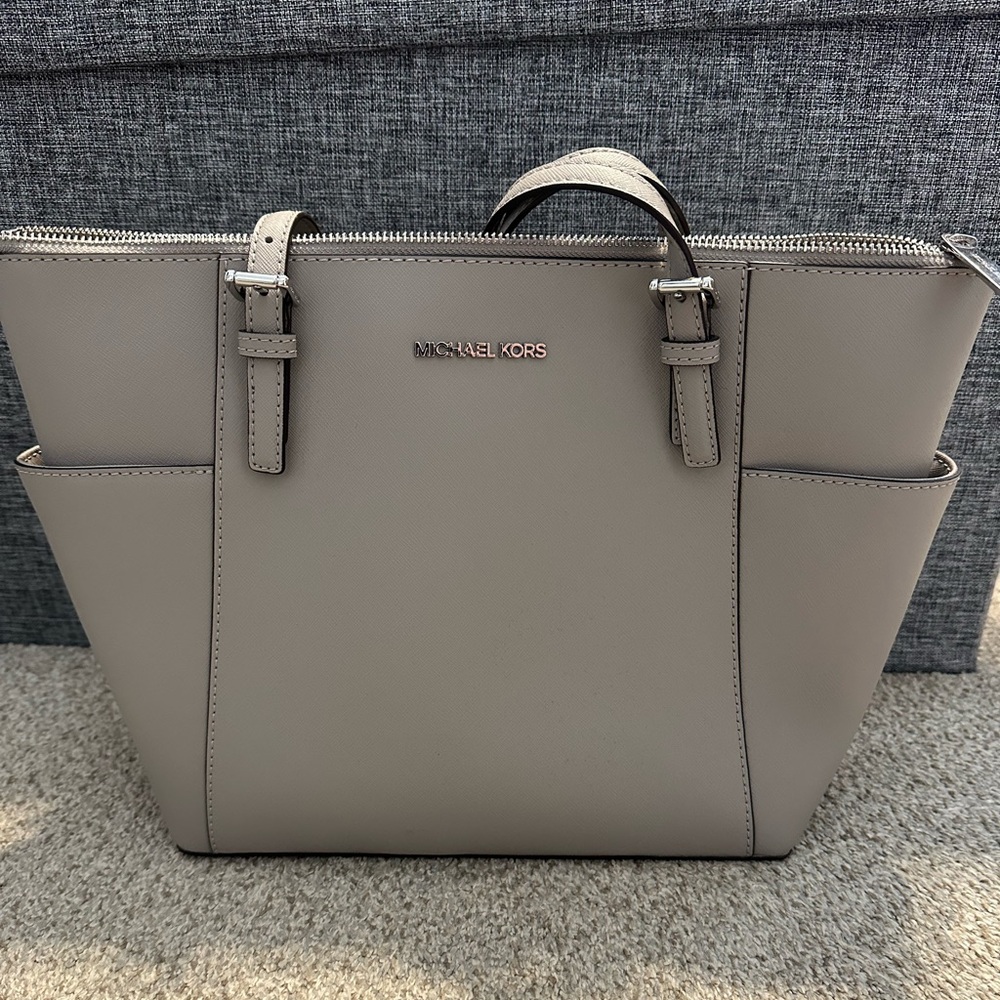 Michael Kors Charlotte Large Top Zip Tote